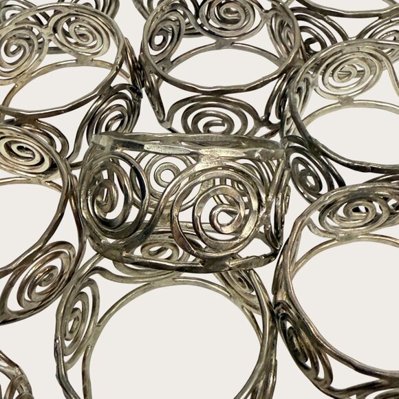 Set Of 20 Vintage 1990s Silver Tone Spiral Swirl Design Metal Napkin Rings - Picture 6 of 6